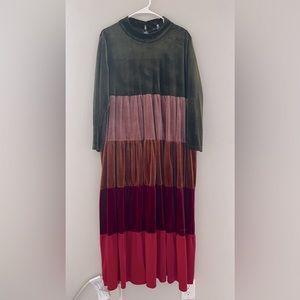 Vada Winter Tiered Velvet Dress - Size 1X